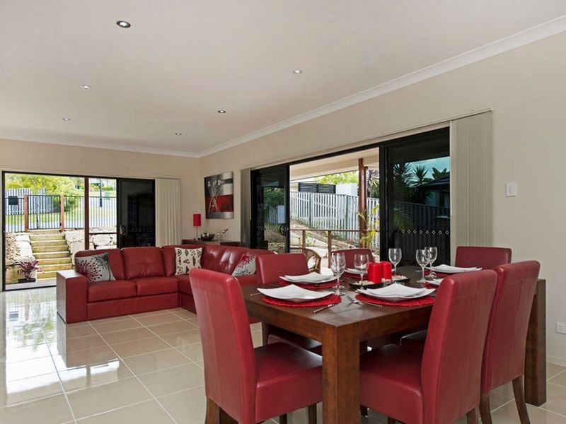 27 Garawarra Crescent, Upper Coomera QLD 4209