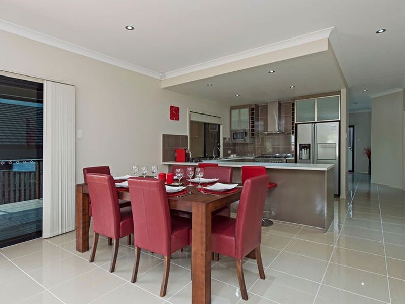 27 Garawarra Crescent, Upper Coomera QLD 4209