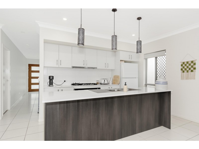 9 Cudmore Street, Pimpama QLD 4209