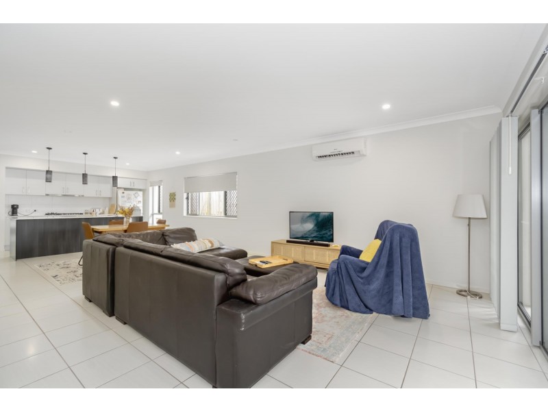 9 Cudmore Street, Pimpama QLD 4209