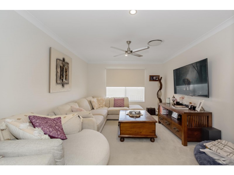 14 Valley Brook Rise, Maudsland QLD 4210