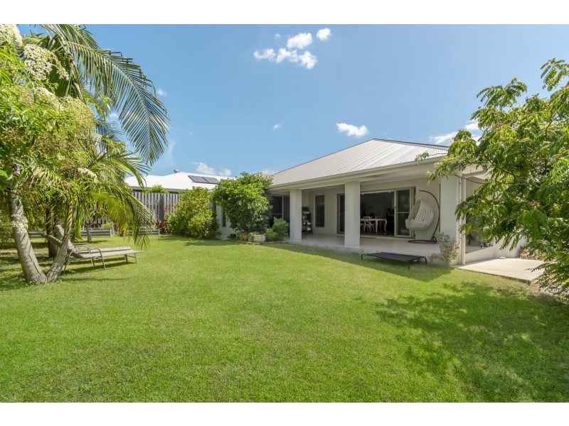 14 Valley Brook Rise, Maudsland QLD 4210