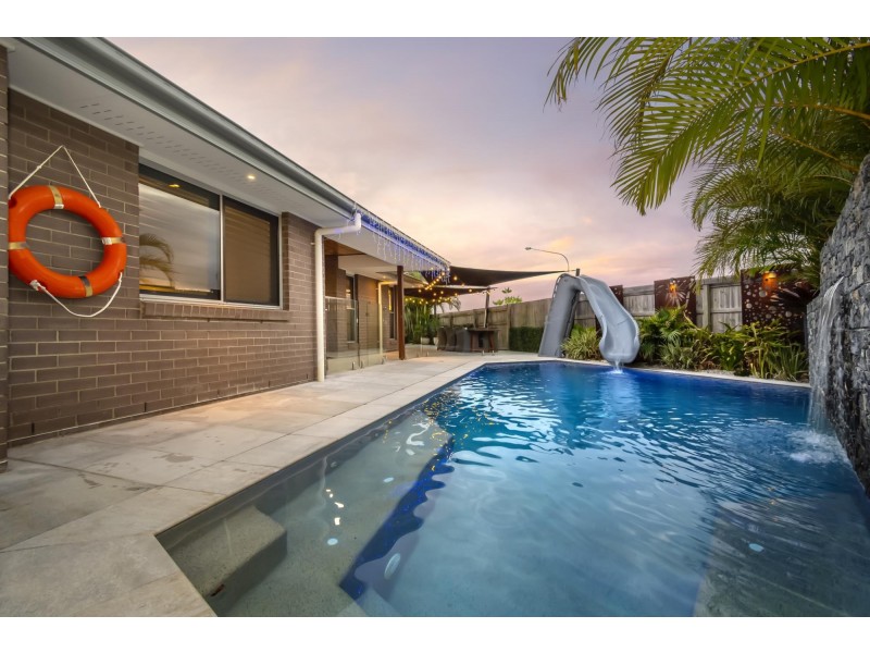 55 Woodrose Circuit, Pimpama QLD 4209