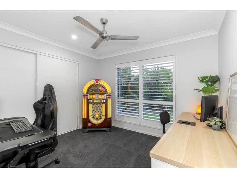 55 Woodrose Circuit, Pimpama QLD 4209