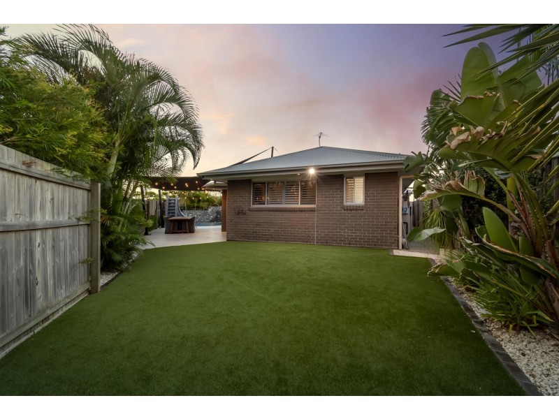 55 Woodrose Circuit, Pimpama QLD 4209