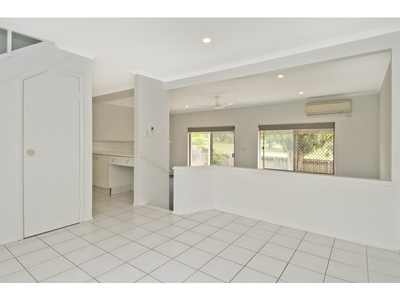 1/30 Stretton Drive, Helensvale QLD 4212