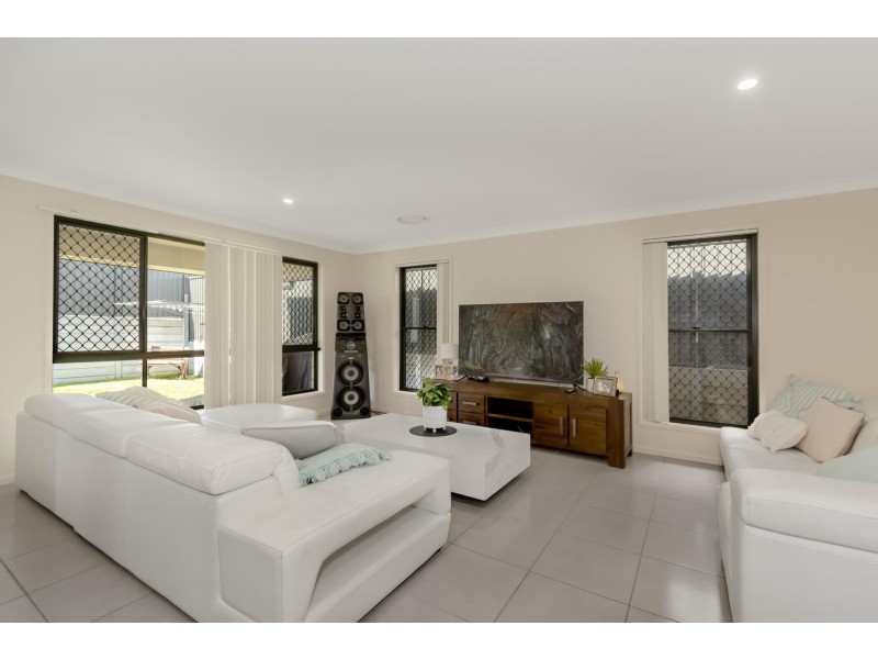 19 Gatina Crescent, Coomera QLD 4209