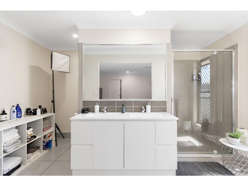 19 Gatina Crescent, Coomera QLD 4209