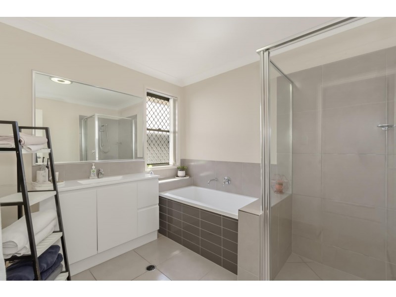 19 Gatina Crescent, Coomera QLD 4209