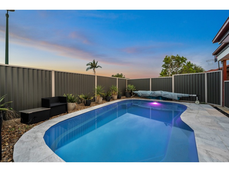 6 Nicola Way, Upper Coomera QLD 4209