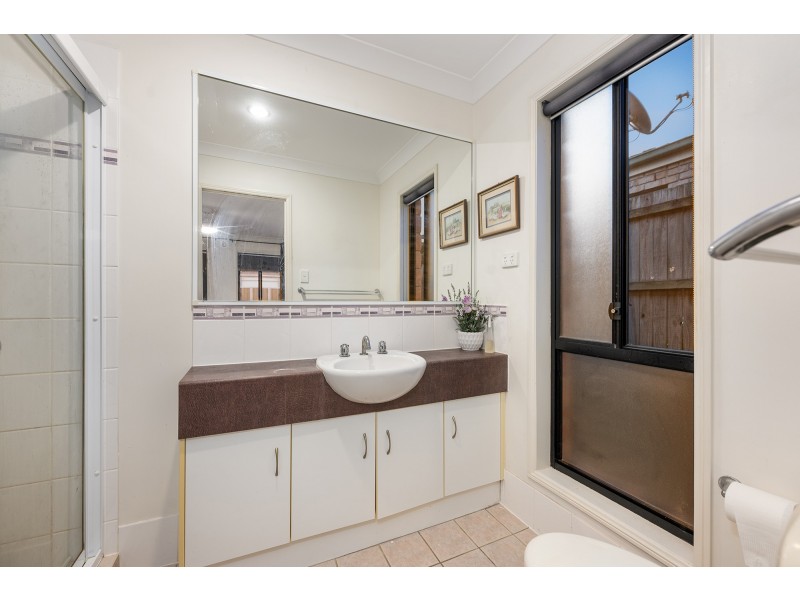6 Nicola Way, Upper Coomera QLD 4209