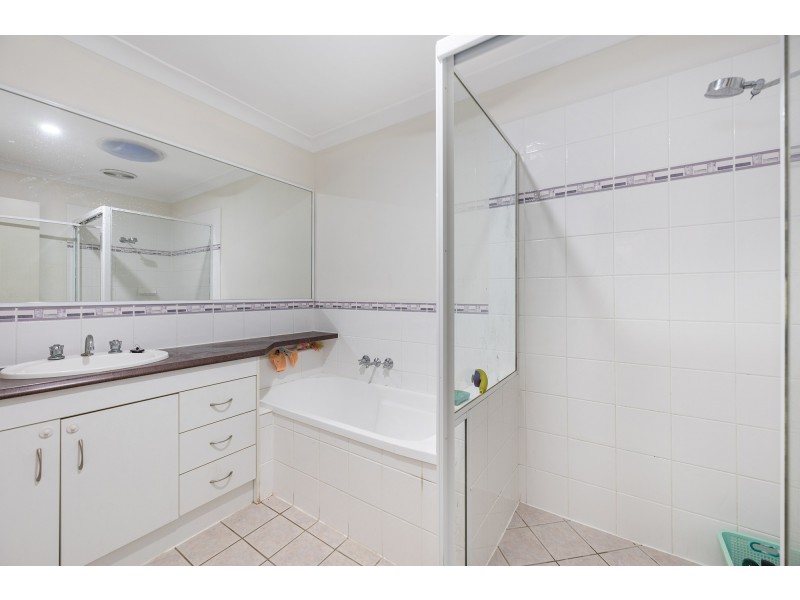 6 Nicola Way, Upper Coomera QLD 4209