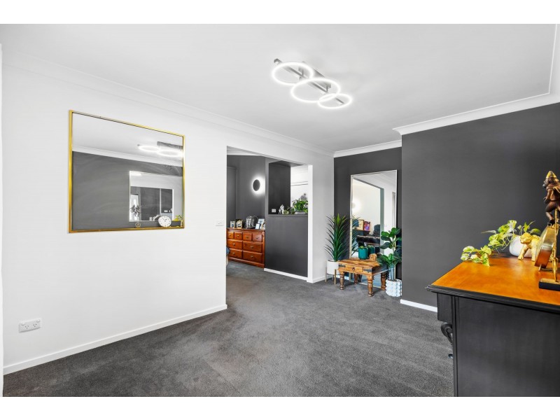 92 Teasdale Drive, Nerang QLD 4211