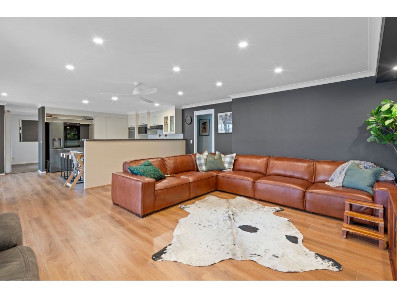 92 Teasdale Drive, Nerang QLD 4211