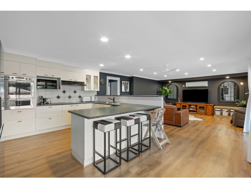 92 Teasdale Drive, Nerang QLD 4211