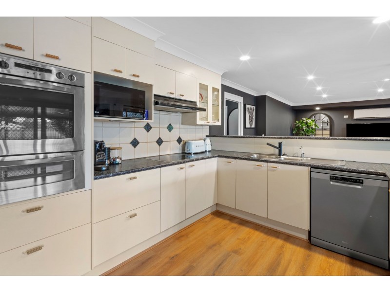 92 Teasdale Drive, Nerang QLD 4211