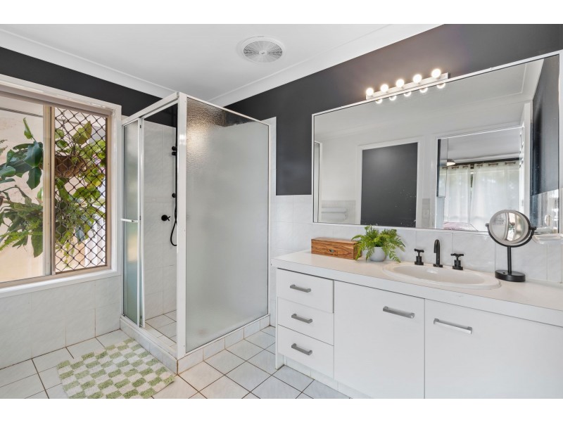 92 Teasdale Drive, Nerang QLD 4211