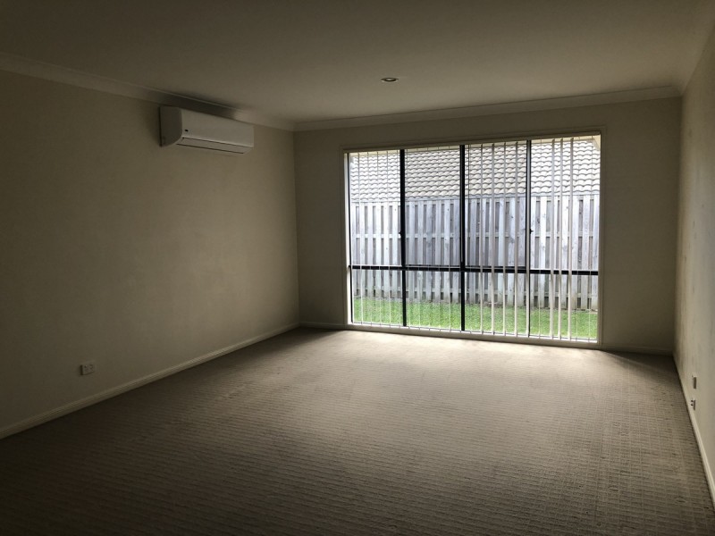13 Starkey Street, Pacific Pines QLD 4211