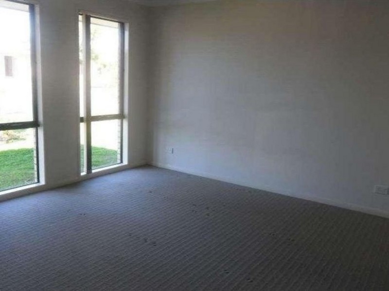 13 Starkey Street, Pacific Pines QLD 4211