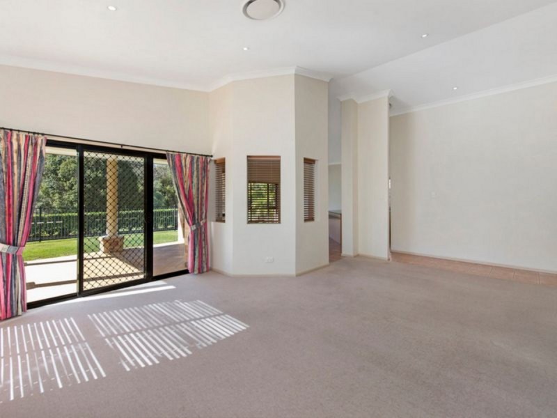 44 Albert Valley Drive, Bahrs Scrub QLD 4207