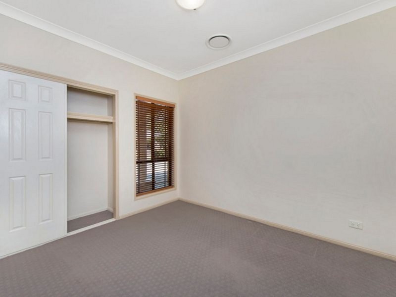 44 Albert Valley Drive, Bahrs Scrub QLD 4207