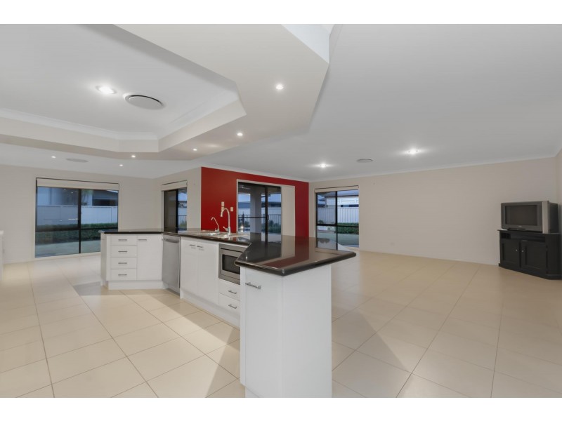 19 Lagos Court, Coombabah QLD 4216