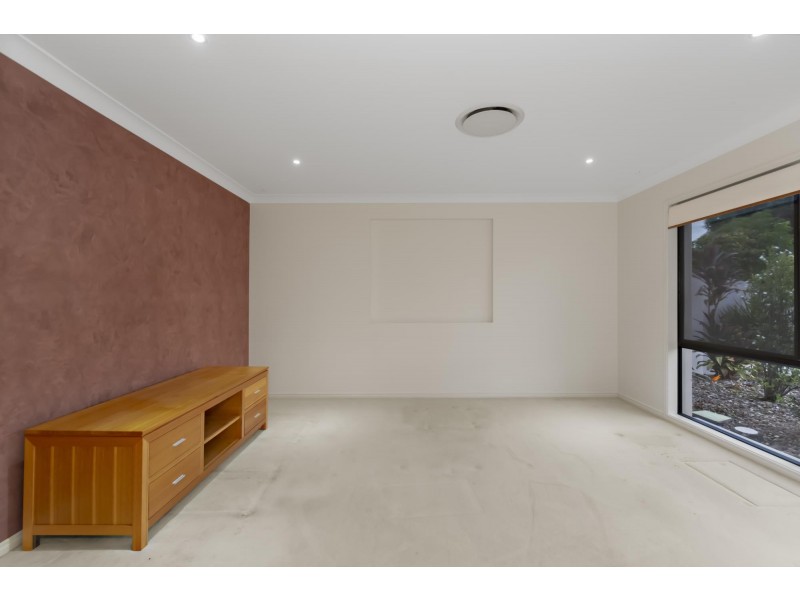 19 Lagos Court, Coombabah QLD 4216