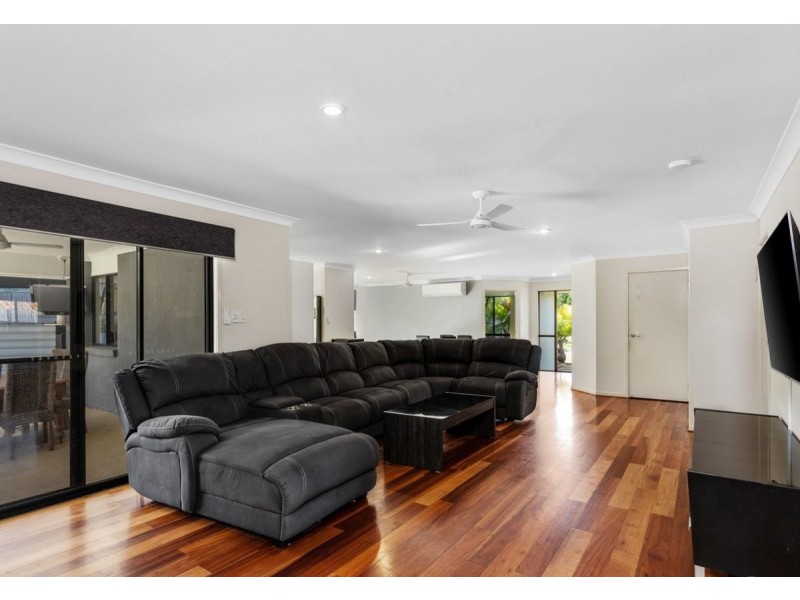 32 Bedroff Street, Upper Coomera QLD 4209