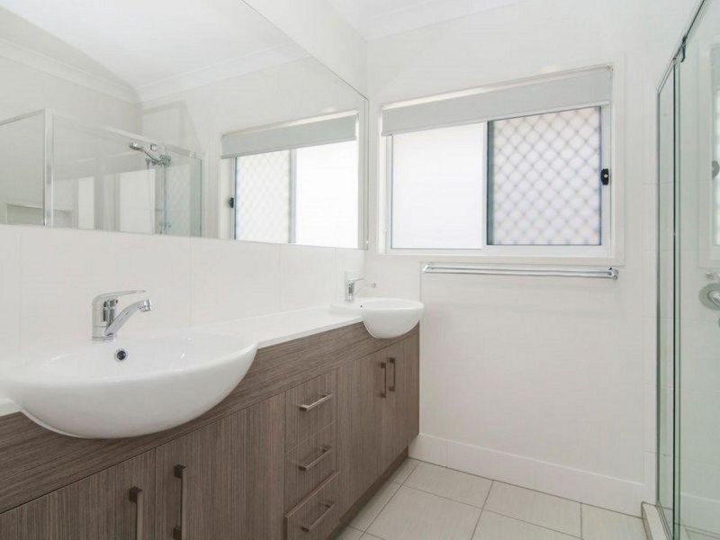 12 Cudmore Street, Pimpama QLD 4209