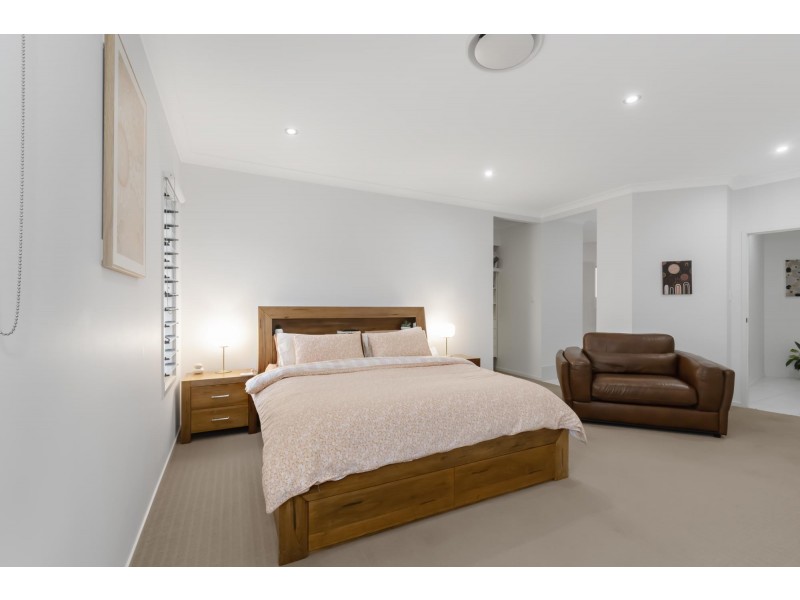 18 Dalray Drive, Raceview QLD 4305