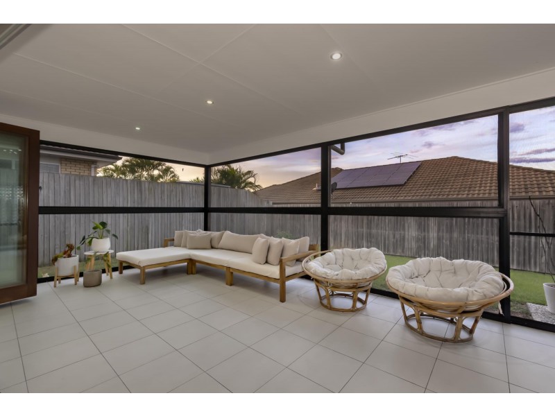 18 Dalray Drive, Raceview QLD 4305