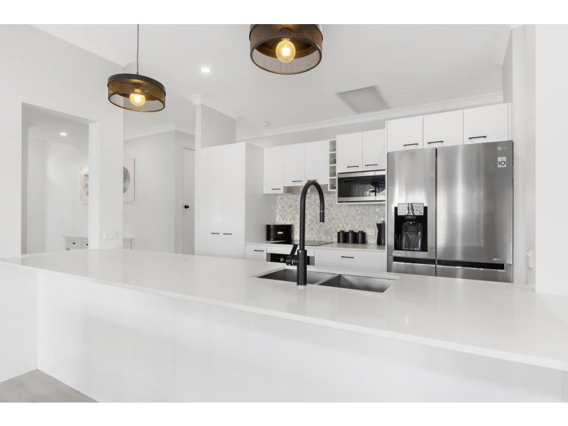 12 Albert Valley Drive, Bahrs Scrub QLD 4207