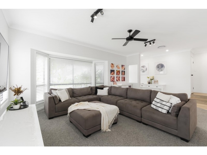 12 Albert Valley Drive, Bahrs Scrub QLD 4207