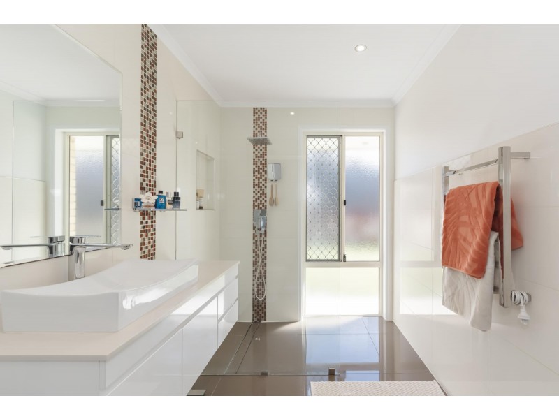 45 Palmerston Drive, Oxenford QLD 4210