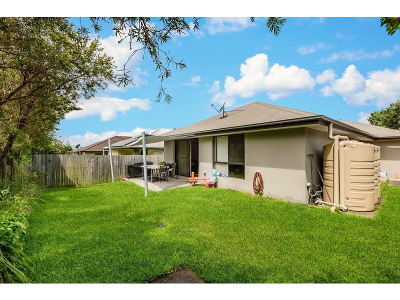 35 Christopher Street, Pimpama QLD 4209