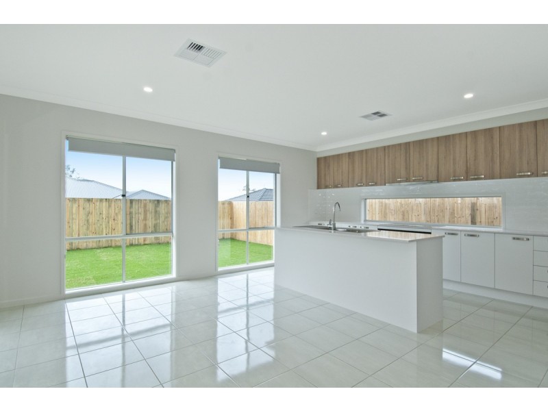 37 Fountain Street, Pimpama QLD 4209
