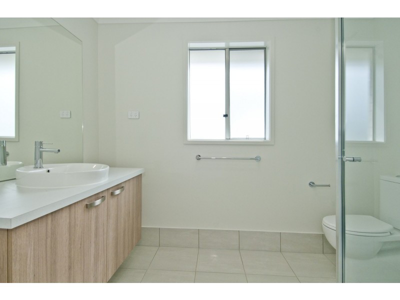 37 Fountain Street, Pimpama QLD 4209