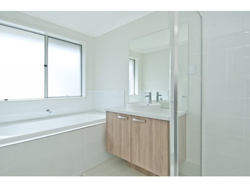 37 Fountain Street, Pimpama QLD 4209