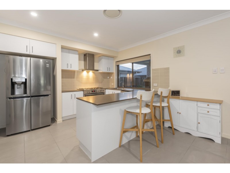2 Alpine Lane, Pimpama QLD 4209