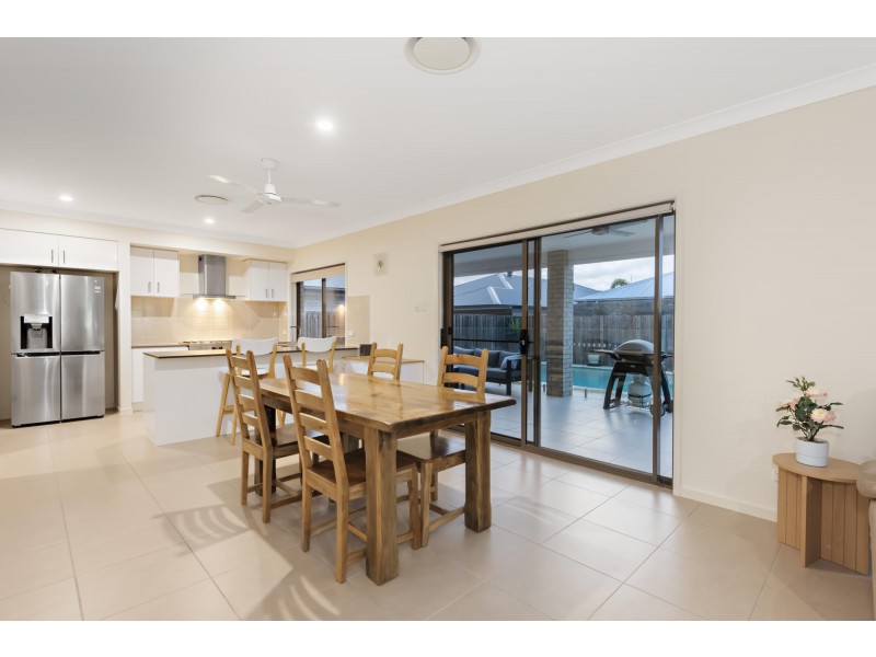2 Alpine Lane, Pimpama QLD 4209