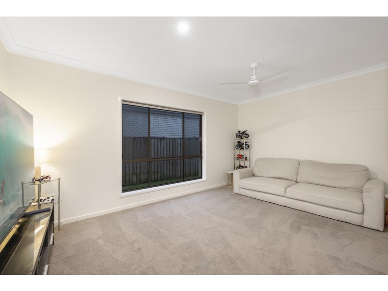 2 Alpine Lane, Pimpama QLD 4209