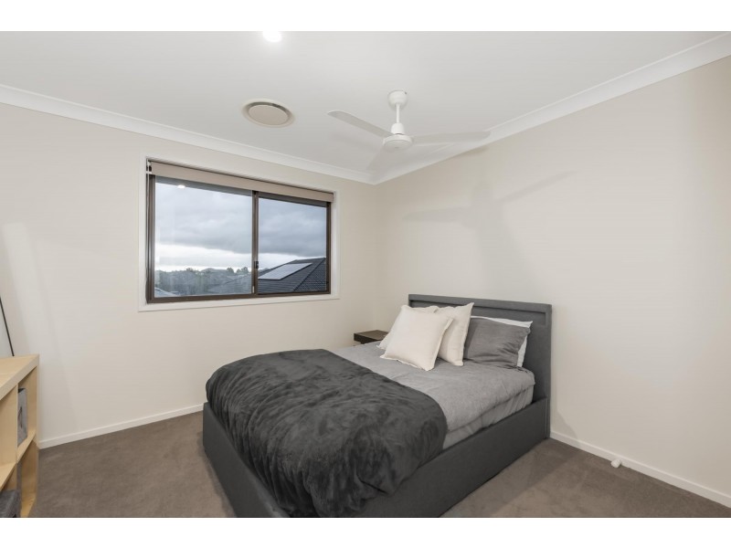 2 Alpine Lane, Pimpama QLD 4209