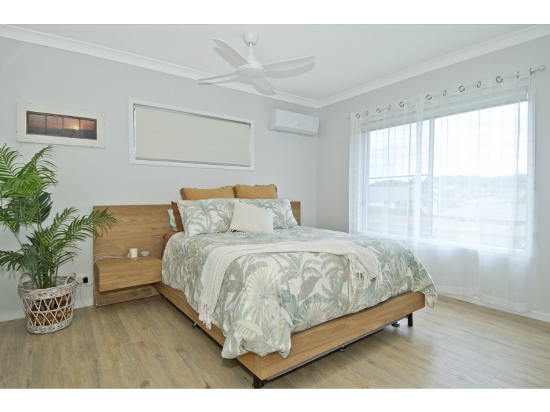 122 Coomera Springs Boulevard, Upper Coomera QLD 4209