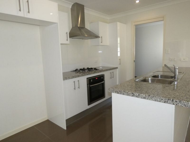 9 Winchester Crescent, Pimpama QLD 4209