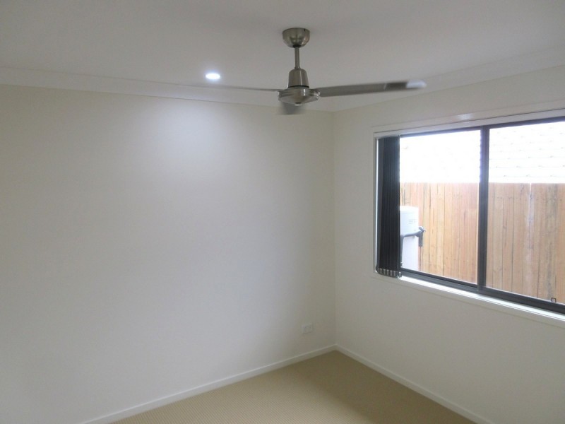 2/16 Hazel Street, Pimpama QLD 4209