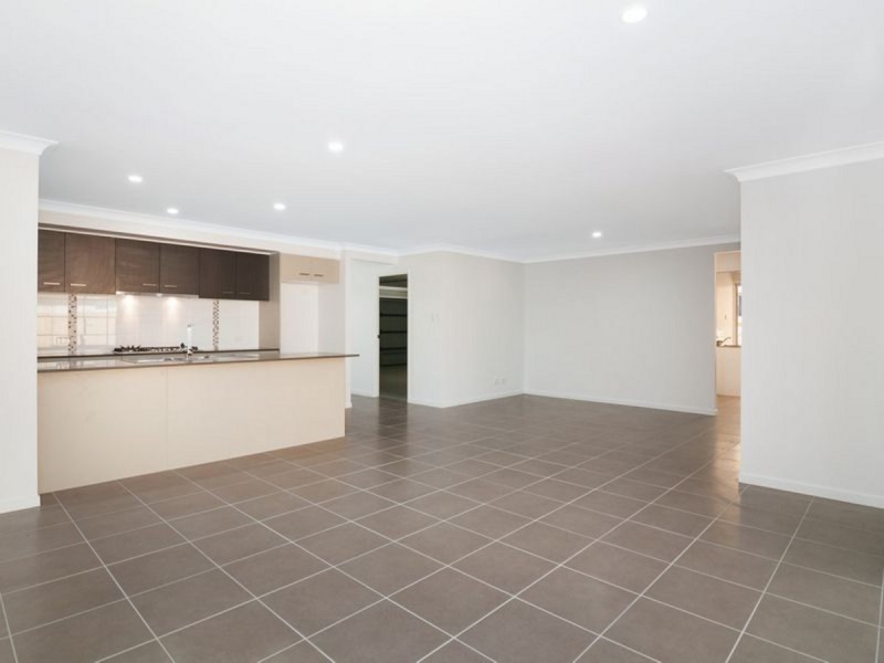 36 Longstaff Crescent, Pimpama QLD 4209