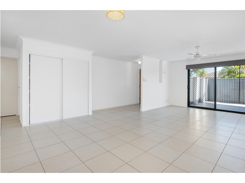 2/11 Stacer Street, Upper Coomera QLD 4209