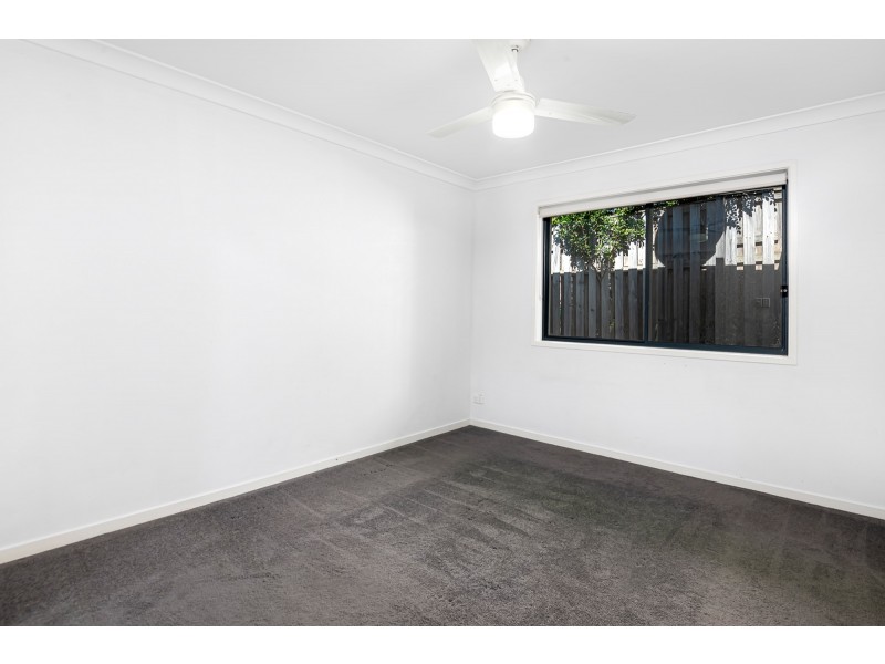 2/11 Stacer Street, Upper Coomera QLD 4209