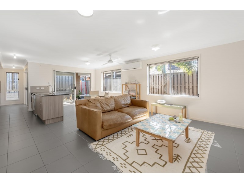 84 Lindeman Circuit, Pimpama QLD 4209