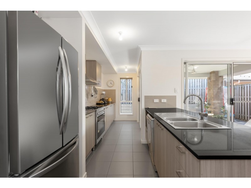 84 Lindeman Circuit, Pimpama QLD 4209